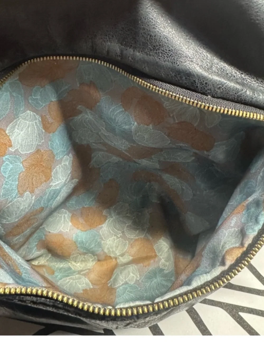 HOBO Brand Lennon Bag - Picture 5 of 5